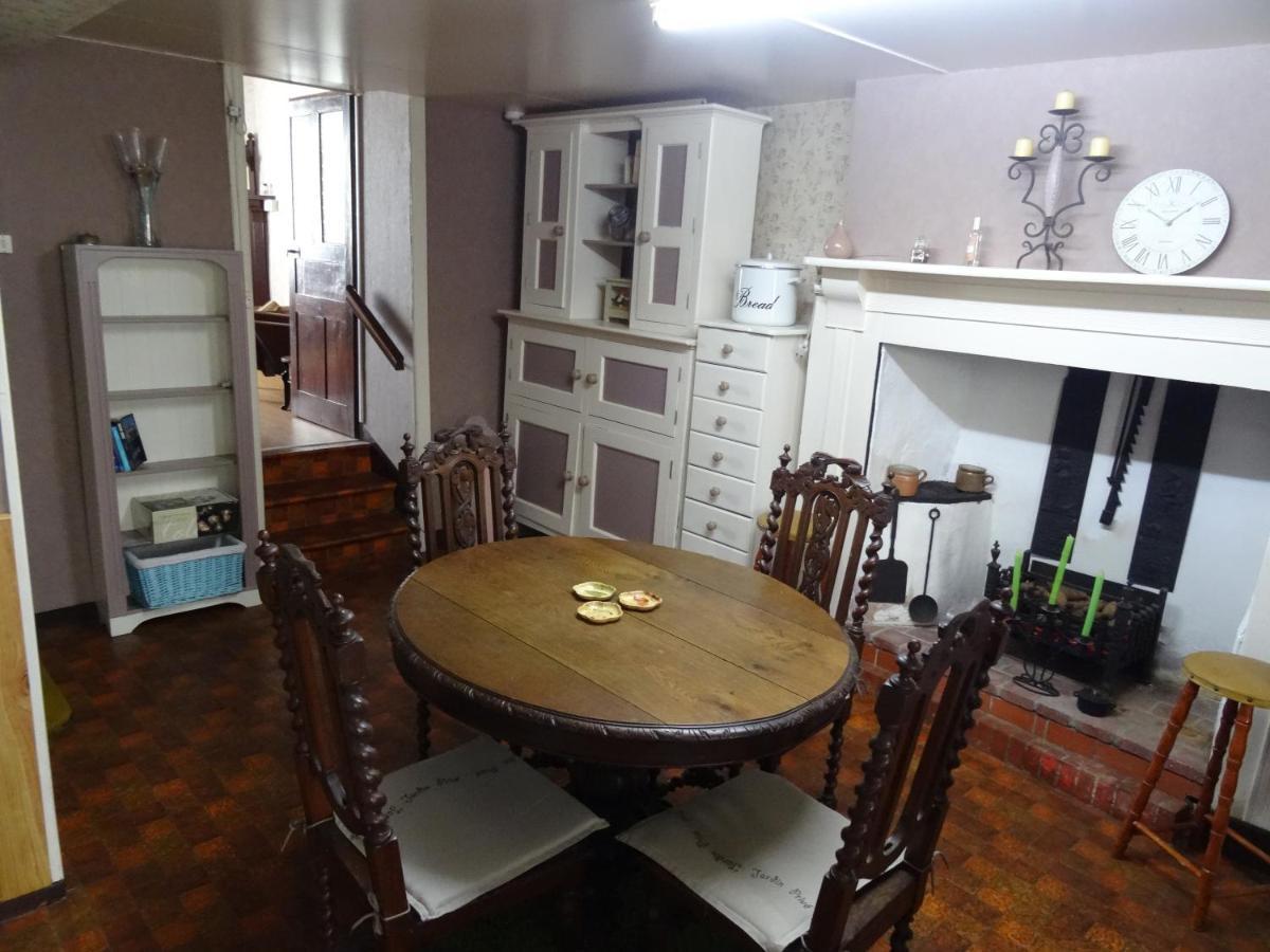 Charming French Cottage-Gite In The Heart Of Quiet Gorron Kültér fotó