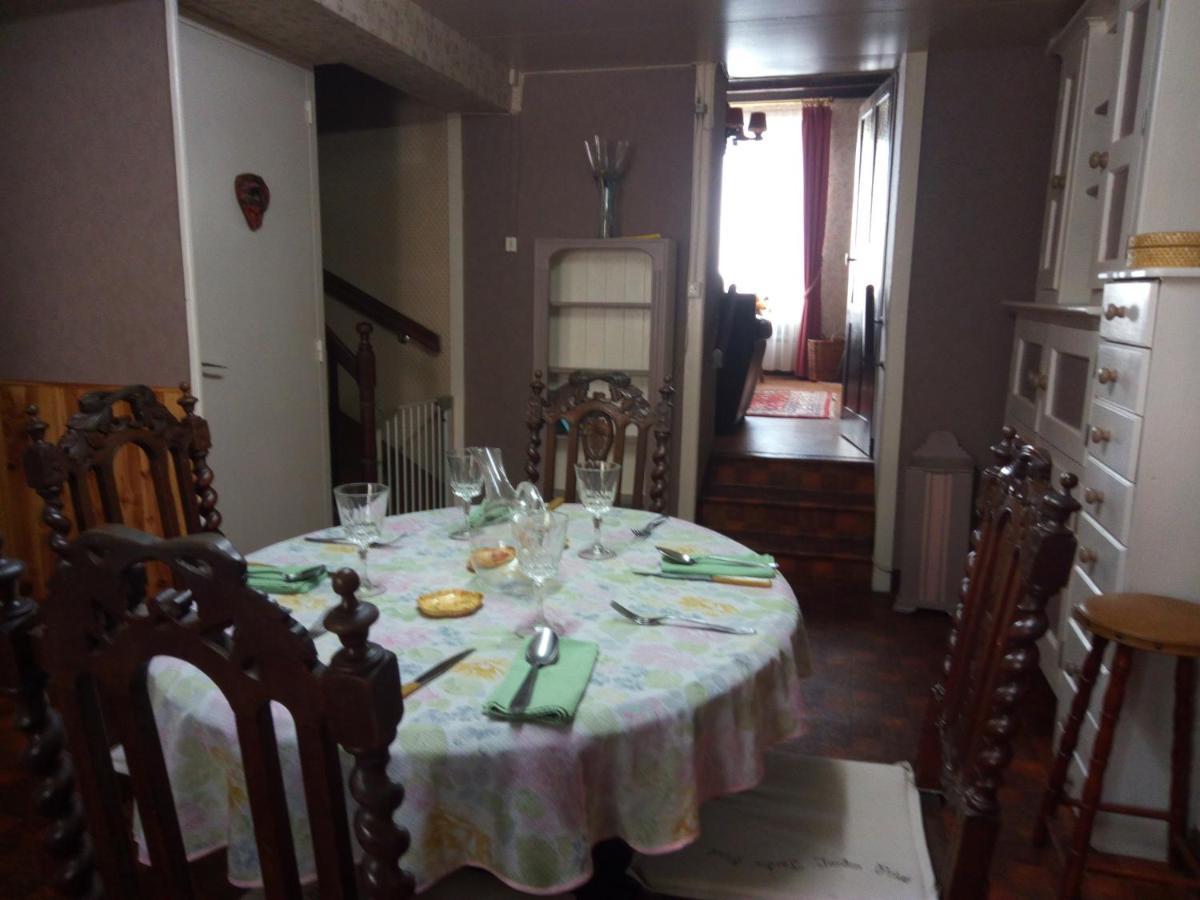 Charming French Cottage-Gite In The Heart Of Quiet Gorron Kültér fotó